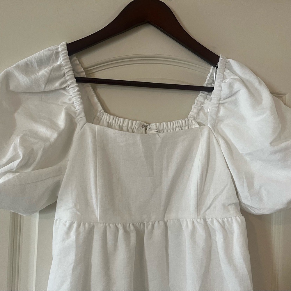 NEW! BP Brand White Rich
Balloon Sleeve Lined Mini Dress
Size Junior's Small - Picture 12 of 15